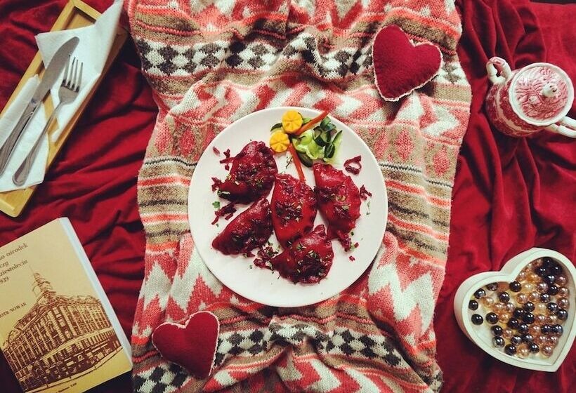 Explorer Hostel & Apartment Stare Miasto Old Town 24h #don T Be A Tourist, Be An Explorer!