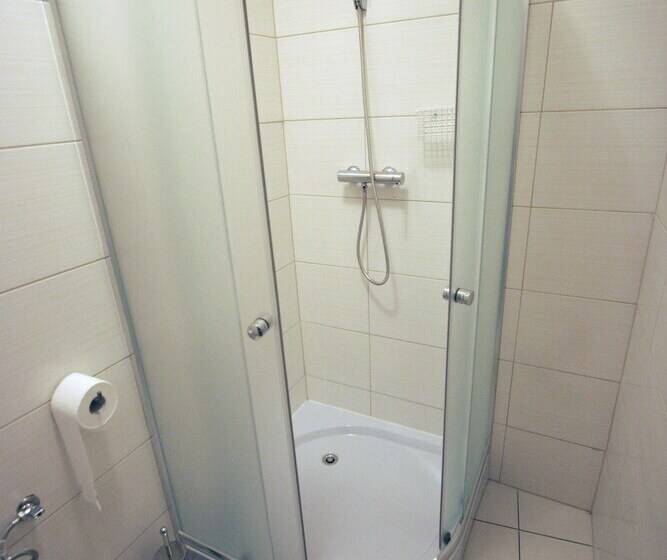 Explorer Hostel & Apartment Stare Miasto Old Town 24h #don T Be A Tourist, Be An Explorer!