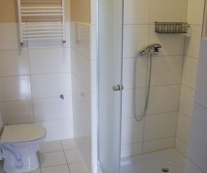 Explorer Hostel & Apartment Stare Miasto Old Town 24h #don T Be A Tourist, Be An Explorer!