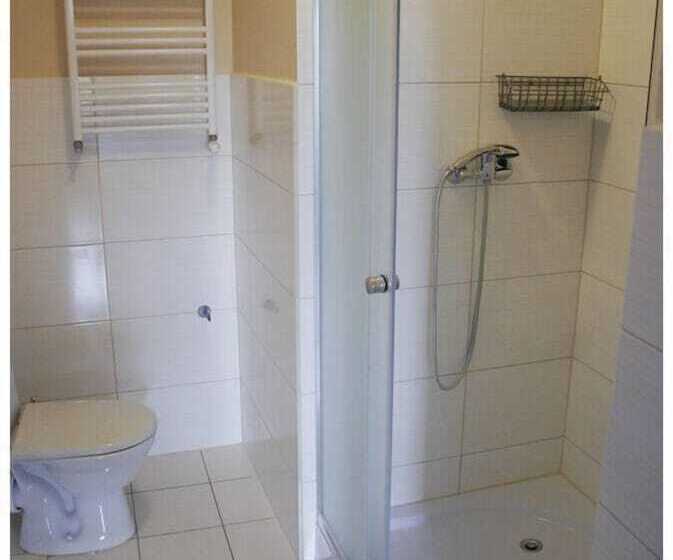 Explorer Hostel & Apartment Stare Miasto Old Town 24h #don T Be A Tourist, Be An Explorer!