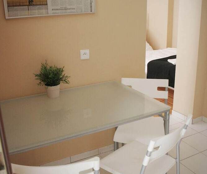 Explorer Hostel & Apartment Stare Miasto Old Town 24h #don T Be A Tourist, Be An Explorer!