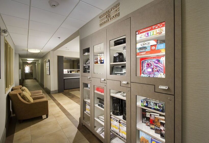 בית מלון כפרי Candlewood Suites Alexandria   Fort Belvoir By Ihg