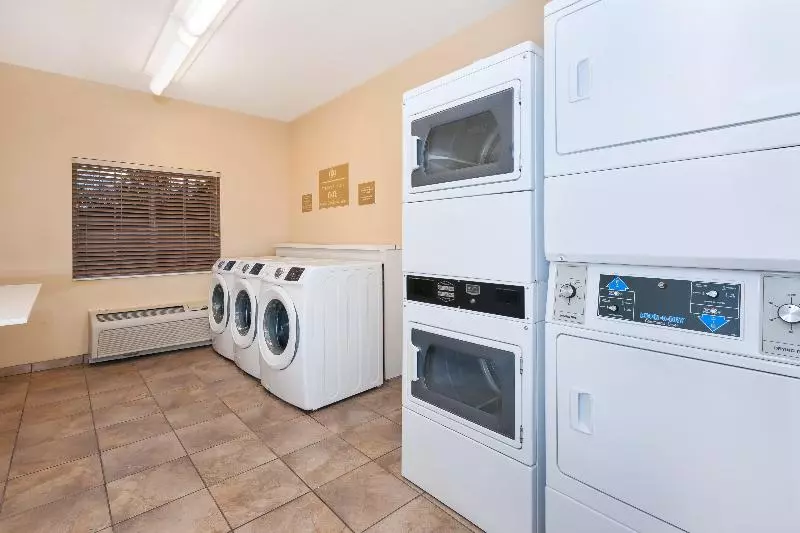 Отель Candlewood Suites Rocky Mount, An Ihg