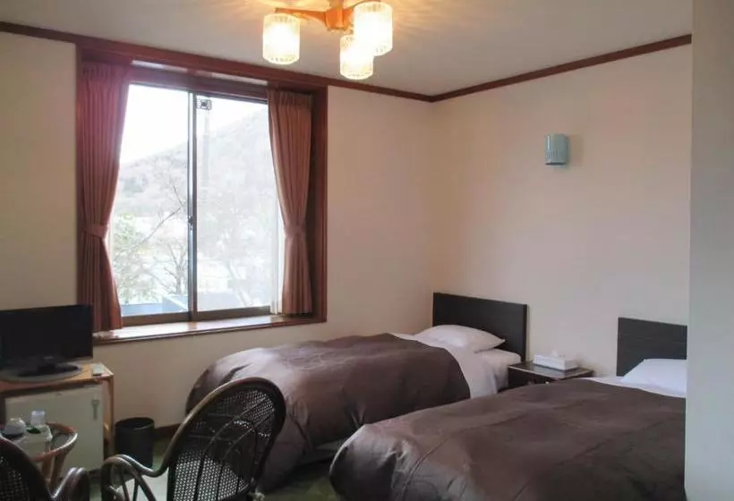 בית מלון כפרי Chuzenji Pension