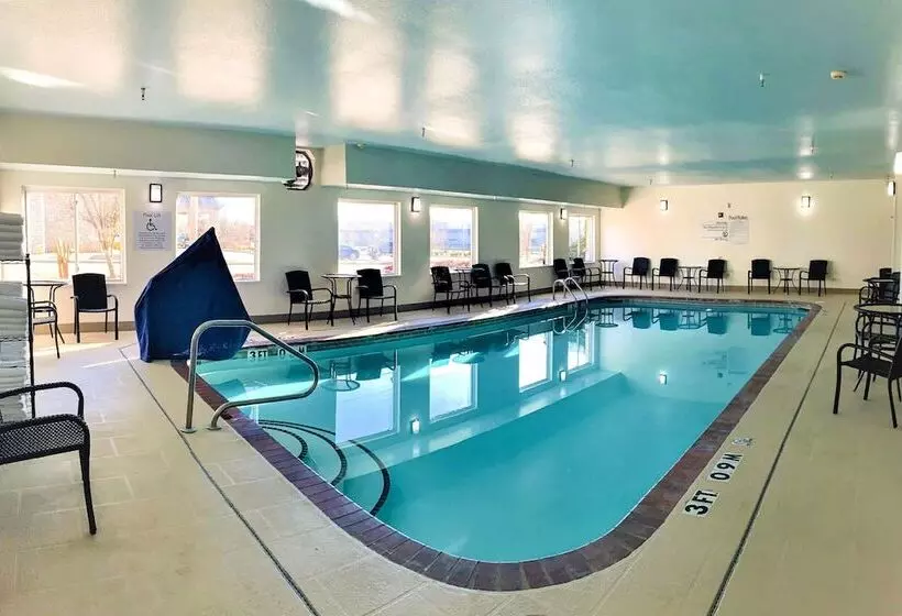 Отель Comfort Inn & Suites Conway