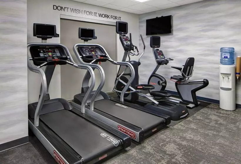 Отель Fairfield Inn And Suites Carlsbad