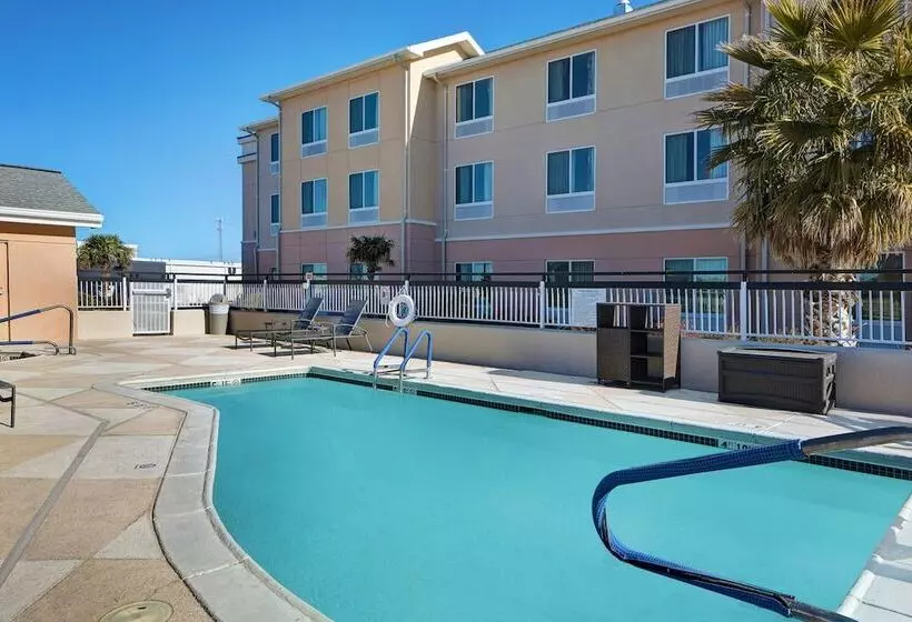 Отель Fairfield Inn And Suites Carlsbad