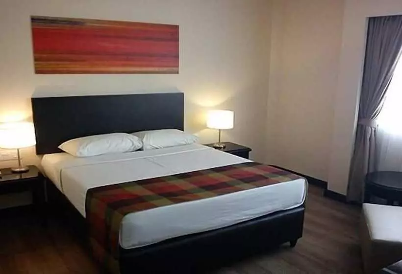 호텔 Grand Dormani Rajah Court