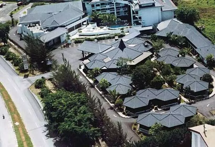 호텔 Grand Dormani Rajah Court