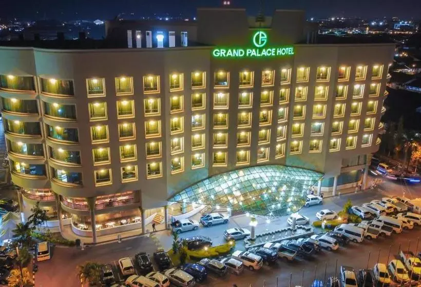 Hotel Grand Palace