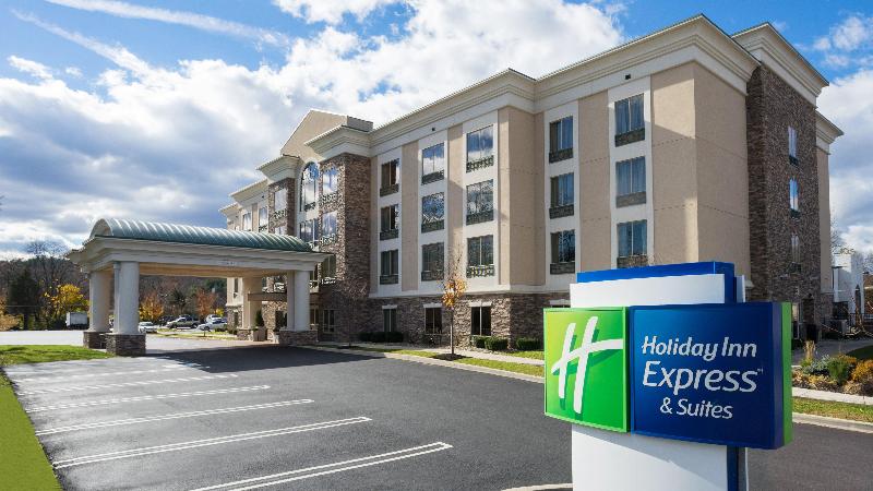 Отель Holiday Inn Express And Suites Stroudsburg Poconos, An Ihg