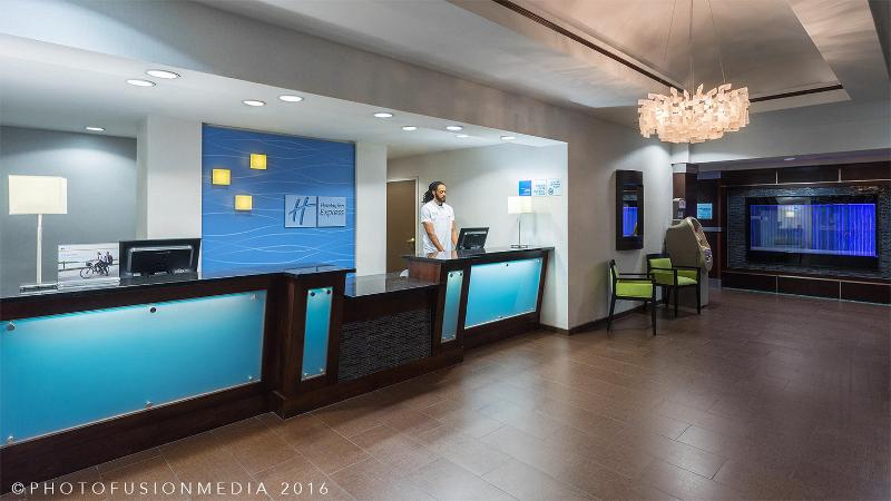 Отель Holiday Inn Express And Suites Stroudsburg Poconos, An Ihg