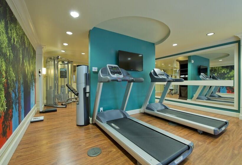 בית מלון כפרי Indigo Atlanta Airport   College Park By Ihg