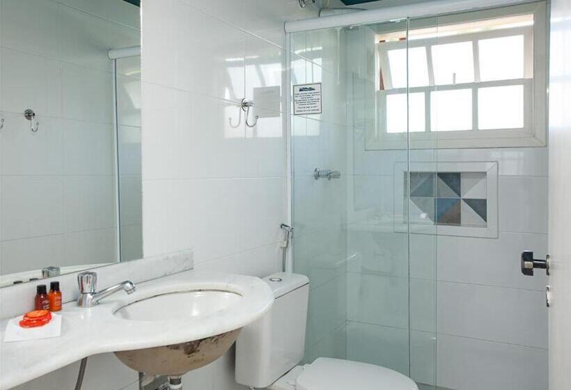 هتل Pousada Camburioca