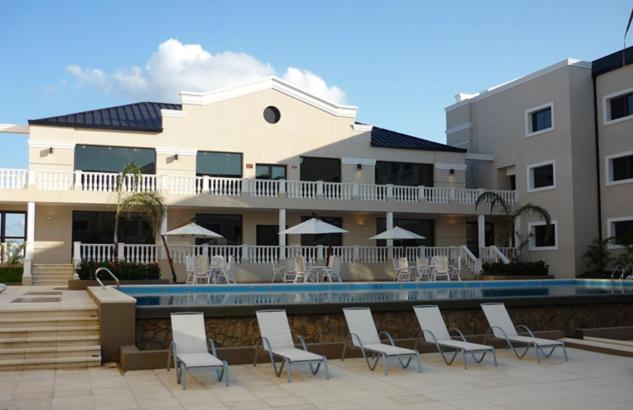 Howard Johnson Hotel & Casino