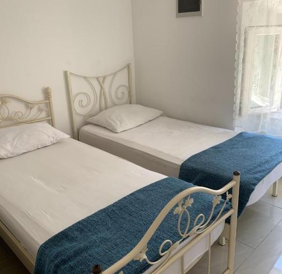 هاستل Rooms Villa Garden