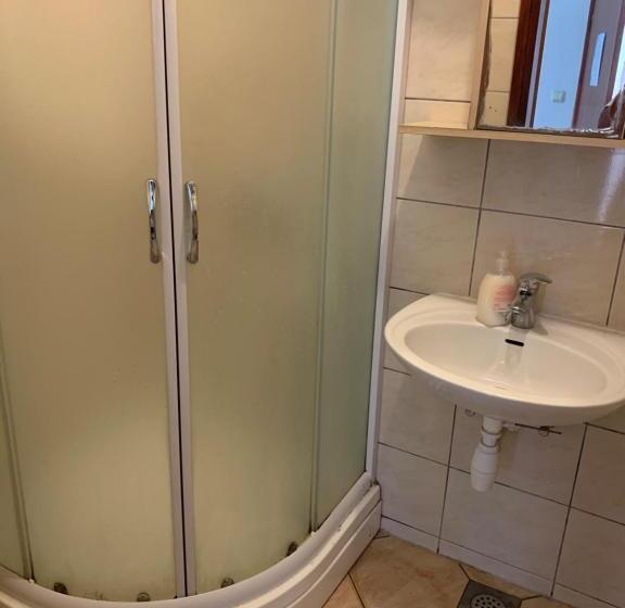 هاستل Rooms Villa Garden