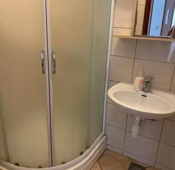 هاستل Rooms Villa Garden