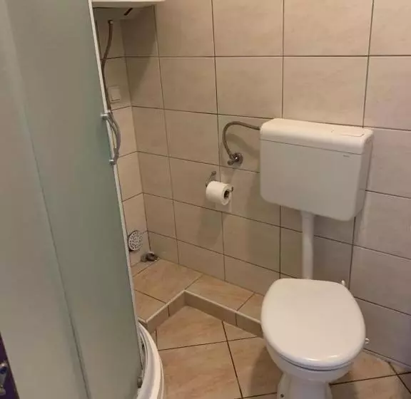 هاستل Rooms Villa Garden