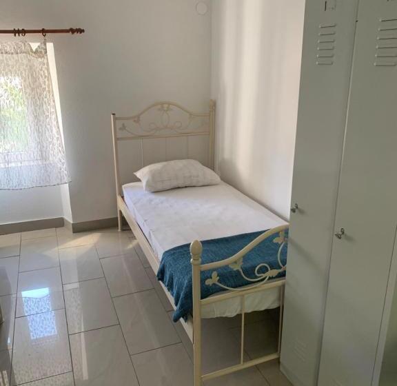 هاستل Rooms Villa Garden