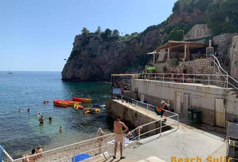 هاستل Rooms Villa Garden