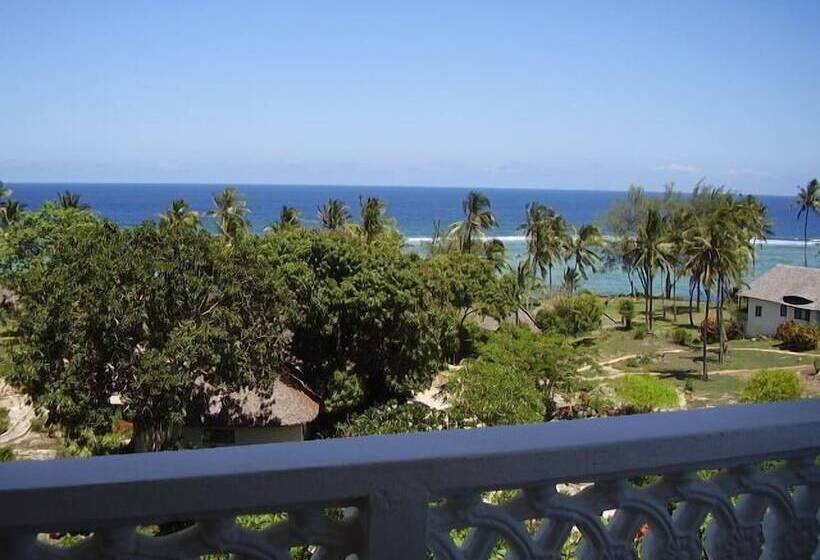 Hillpark Hotel Tiwi Beach