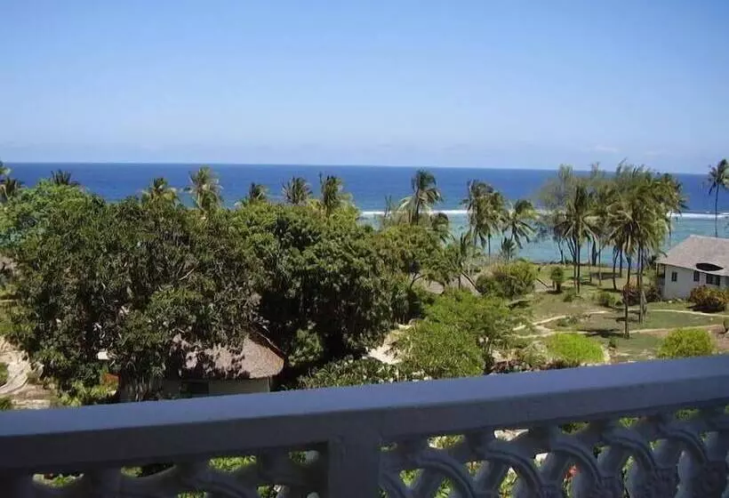 Hillpark Hotel   Tiwi Beach