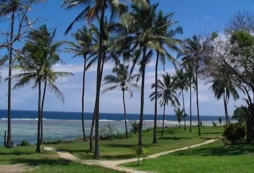 Hillpark Hotel   Tiwi Beach