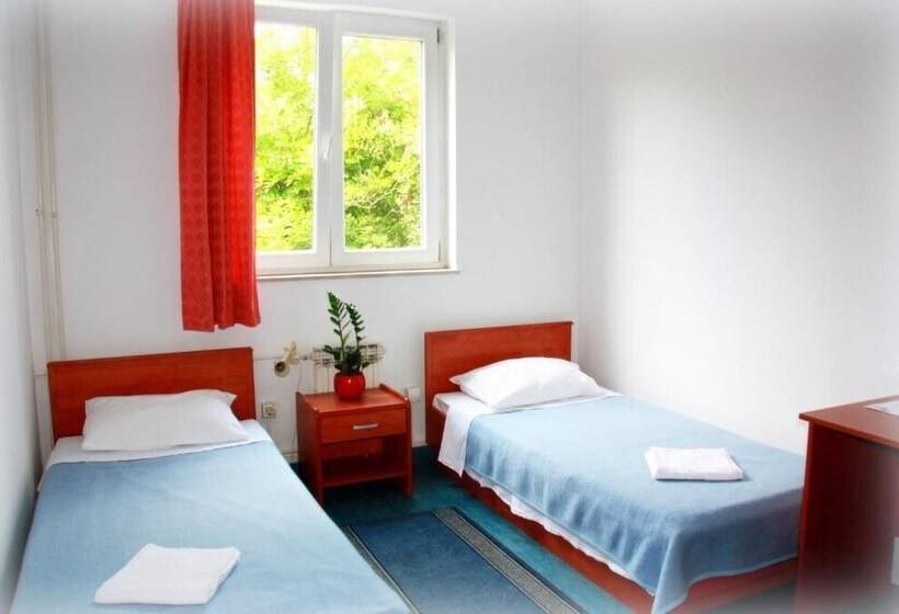 Hostel Dujam
