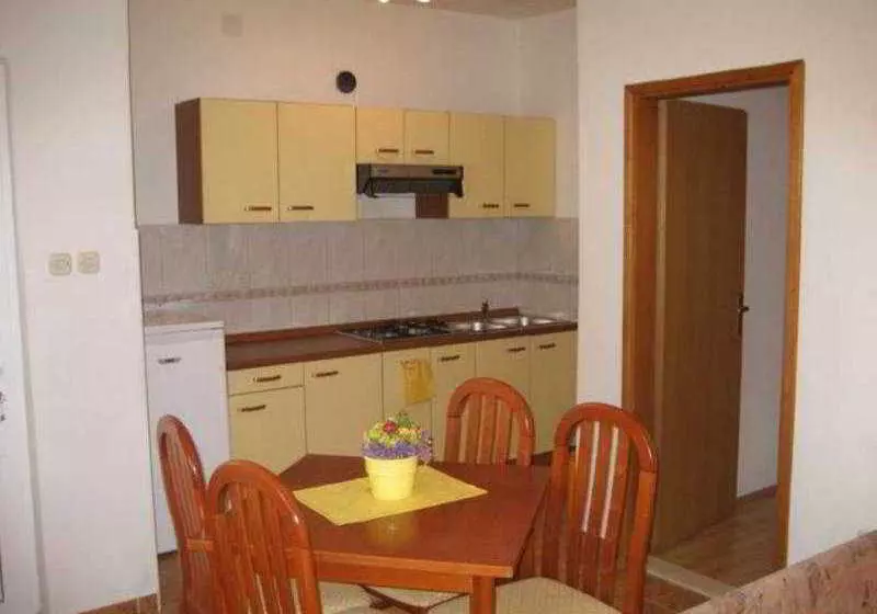 Apartamentos Ana
