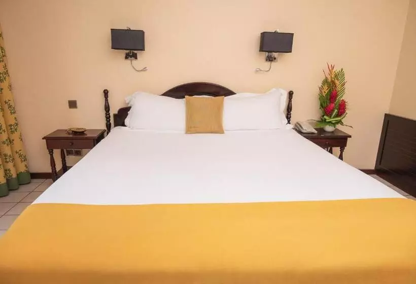 هتل Bakoua Martinique