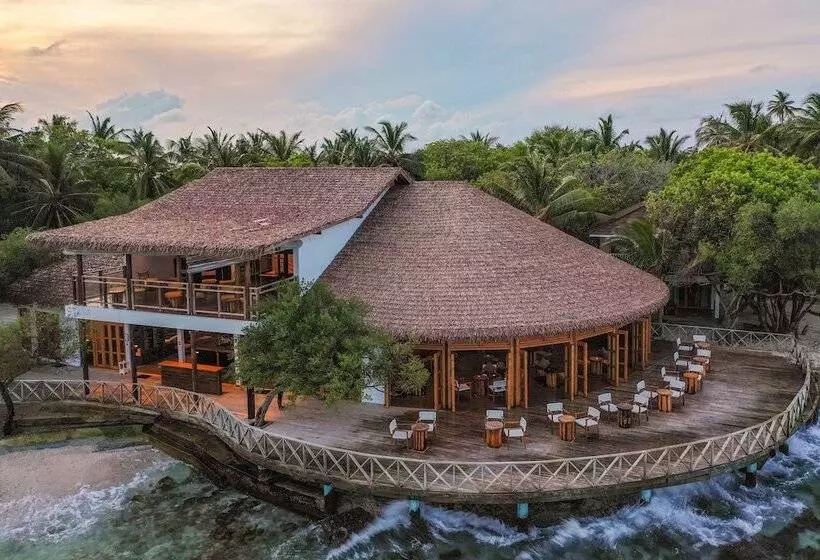 هتل Cinnamon Dhonveli Maldives