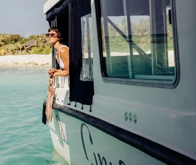 هتل Cinnamon Dhonveli Maldives