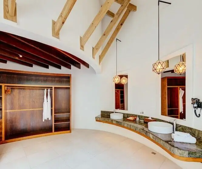 هتل Cinnamon Dhonveli Maldives