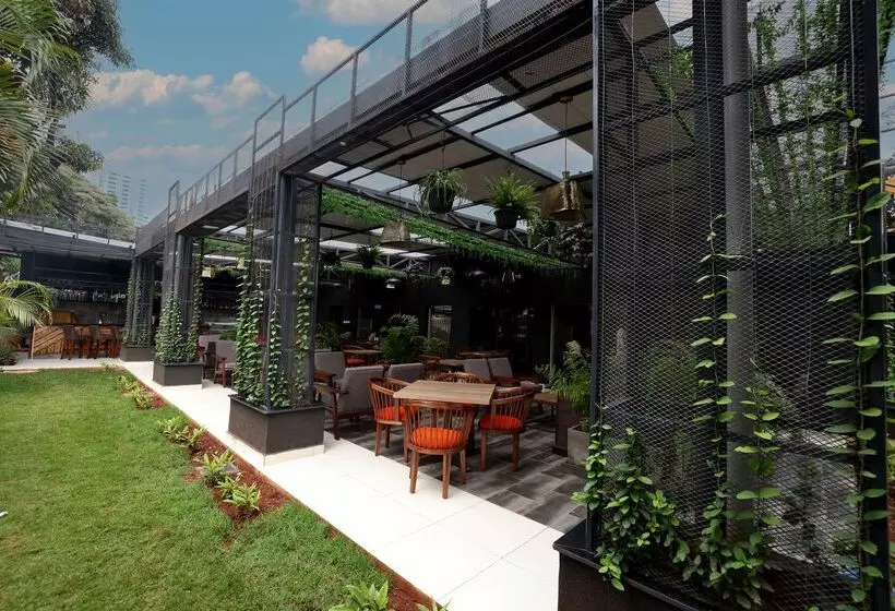 Отель Prideinn Westlands Luxury Boutique