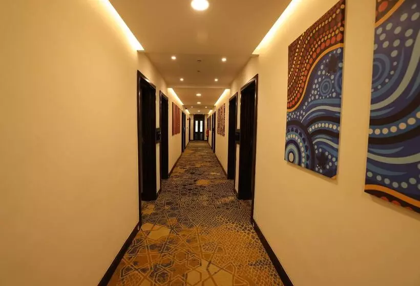 Отель Prideinn Westlands Luxury Boutique