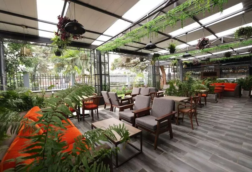 Отель Prideinn Westlands Luxury Boutique