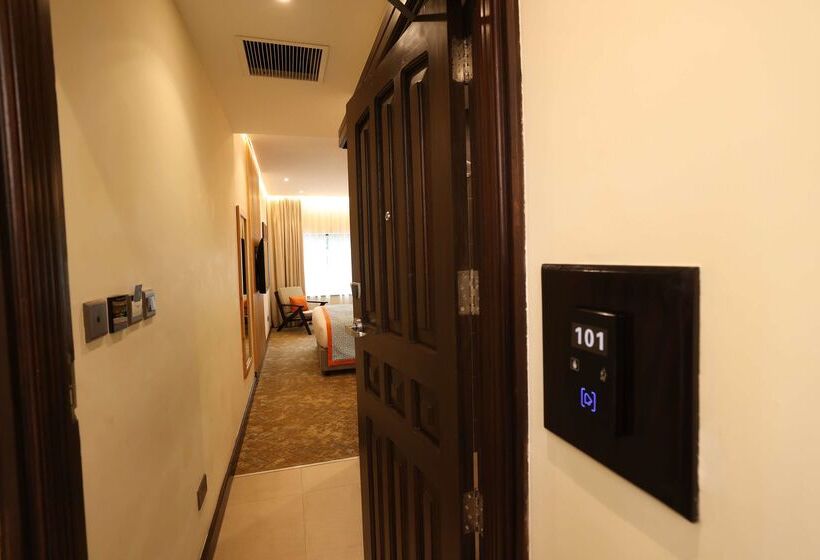 Отель Prideinn Westlands Luxury Boutique