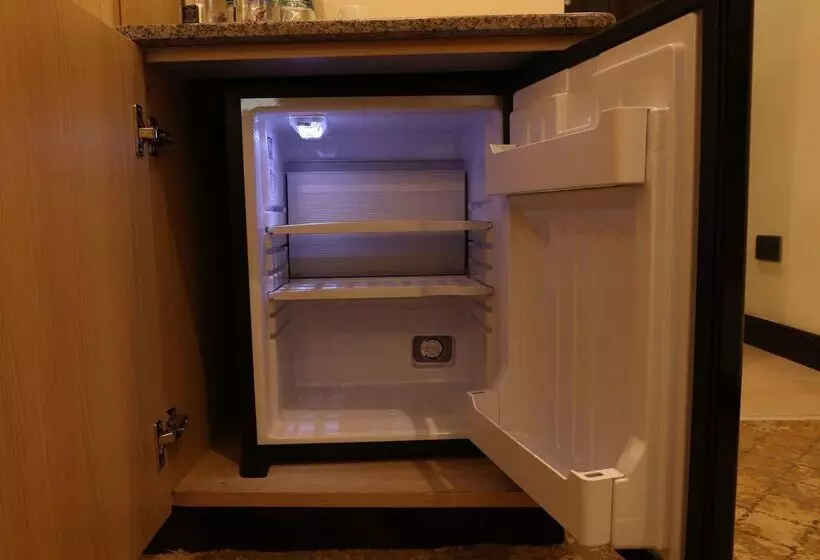 Отель Prideinn Westlands Luxury Boutique