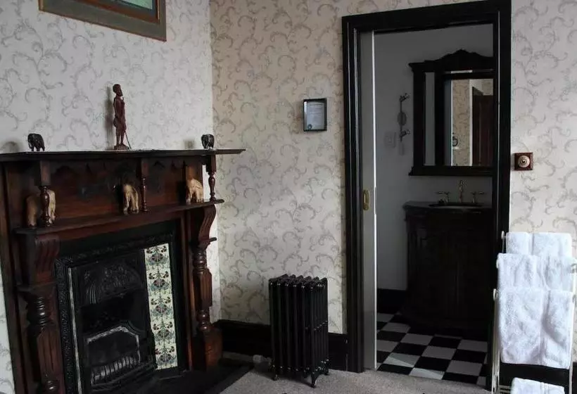 Отель Safari Lodge