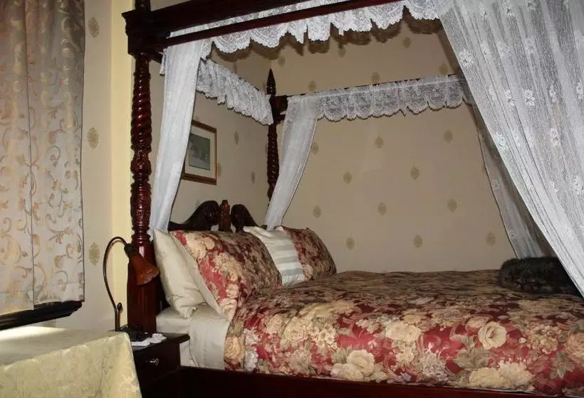 Отель Safari Lodge