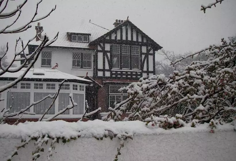 Отель Safari Lodge