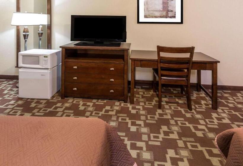 Отель Travelodge By Wyndham Newport