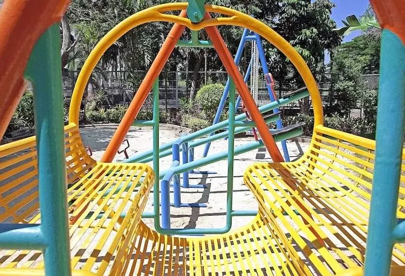 Hotelli Vista Mar Beach Resort And Country Club