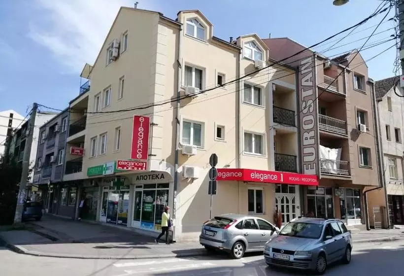 Hotelli Accommodation Elegance