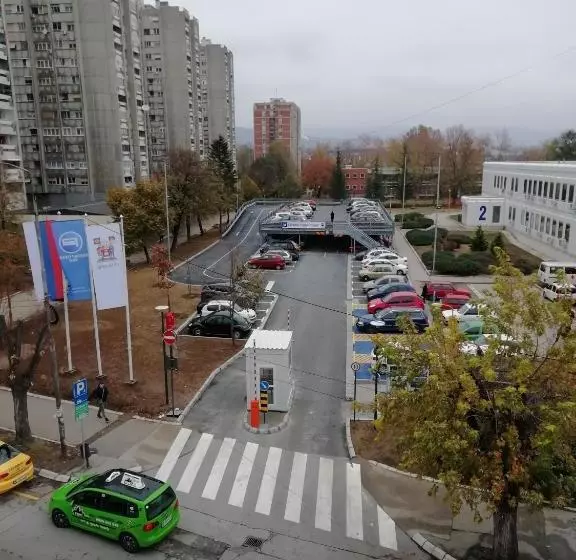 Hotelli Accommodation Elegance