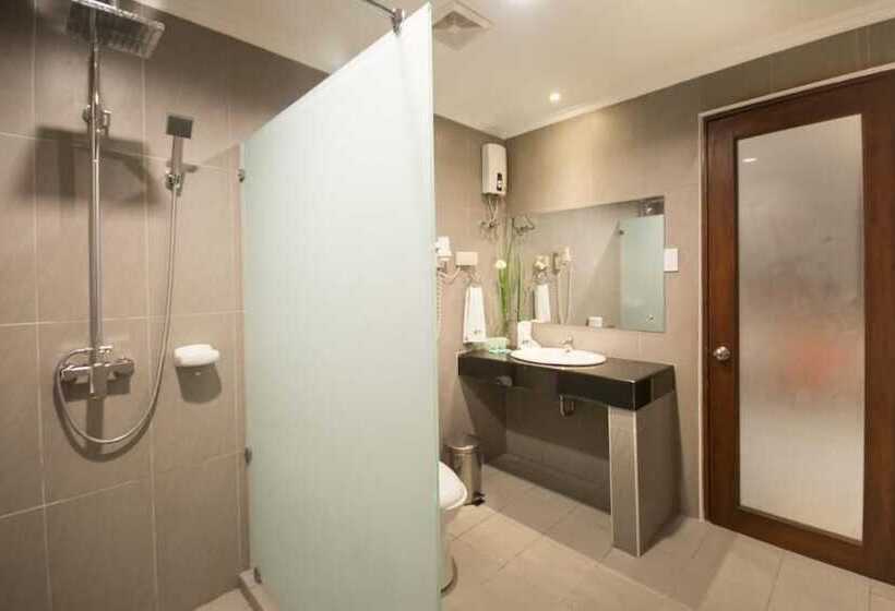 Otel Jony S Beach Resort