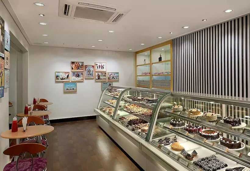 호텔 Mayfair Rourkela