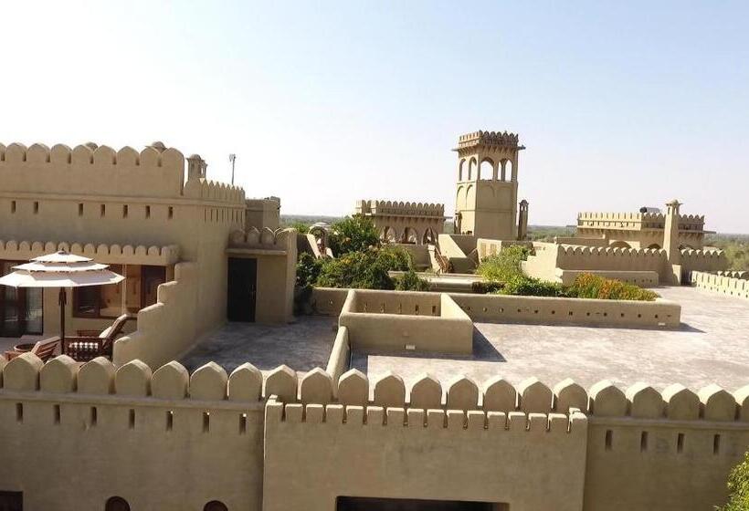 هتل Mihir Garh
