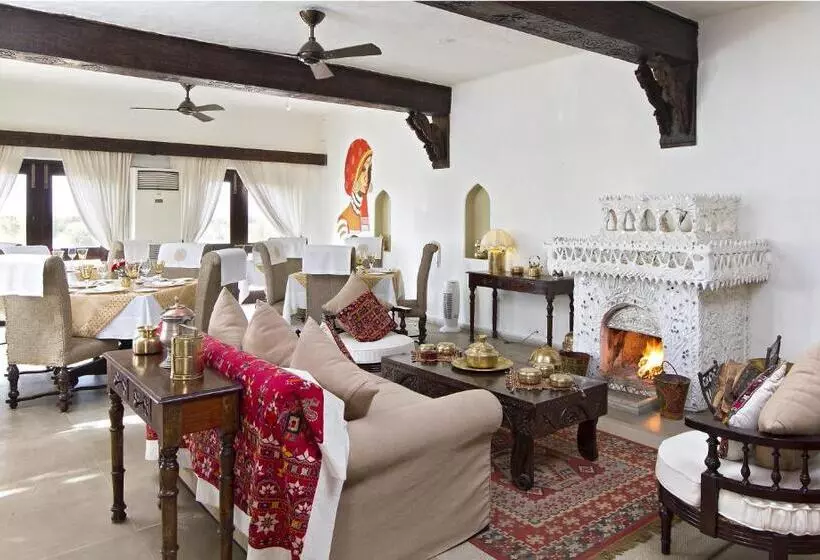 Отель Mihir Garh